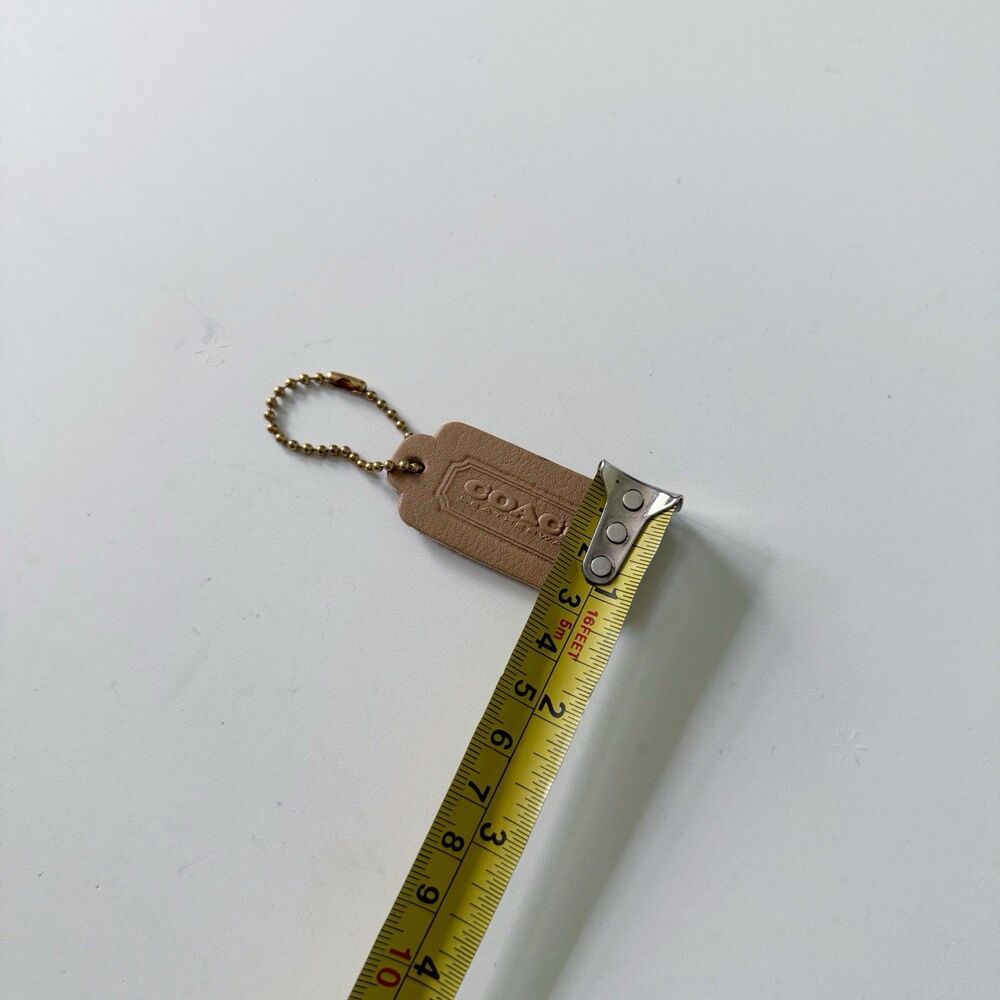 Vtg Coach 2.25" Hang Tag Fob Leatherware 1 Sided British Tan Pre '94 Bag Charm - Picture 4 of 6